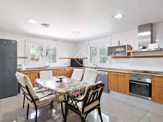 8 slaapkamer Villa te koop in Castelldefels met zwembad garage - € 1.900.000 (Ref: 5501379)