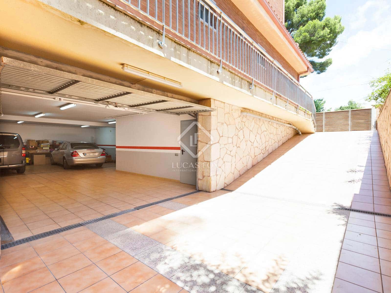 8 slaapkamer Villa te koop in Castelldefels met zwembad garage - € 1.900.000 (Ref: 5501379)