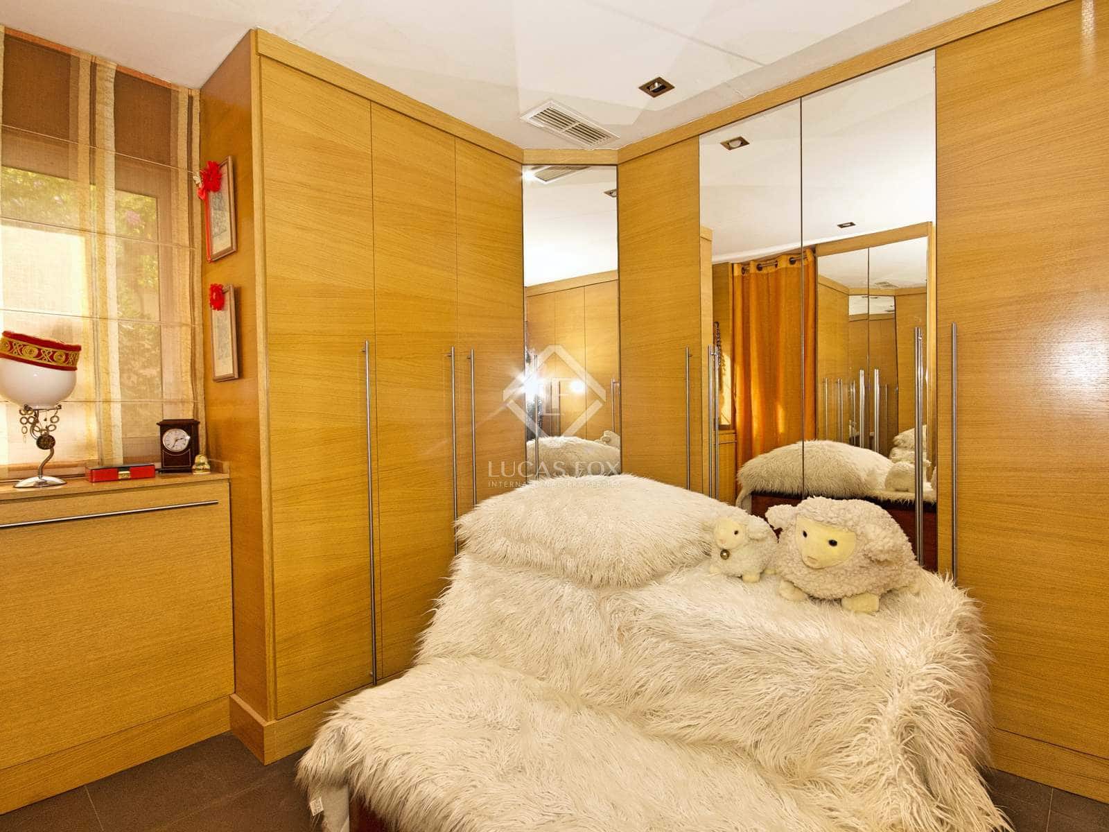 4 soveværelse Villa til salg i Alicante by med garage - € 1.400.000 (Ref: 5684135)