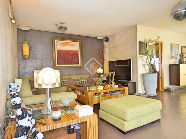 4 slaapkamer Villa te koop in Alicante stad met garage - € 1.400.000 (Ref: 5684135)