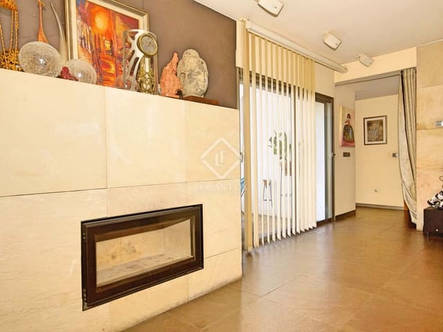 4 slaapkamer Villa te koop in Alicante stad met garage - € 1.400.000 (Ref: 5684135)