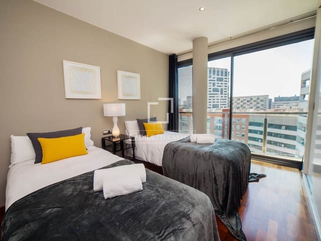 4 makuuhuone Kattohuoneisto myytävänä paikassa Barcelona kaupunki - 1 190 000 € (Ref: 5684138)