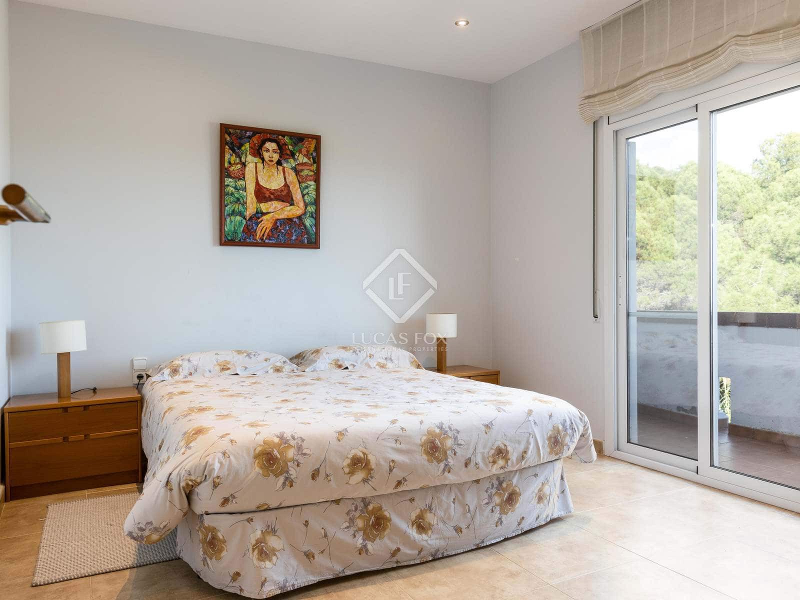 6 soverom Villa til salgs i Cabrils med garasje - € 890 000 (Ref: 5702607)