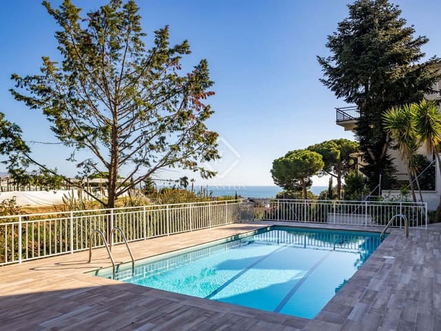 6 sovrum Villa till salu i Cabrils med garage - 890 000 € (Ref: 5702607)