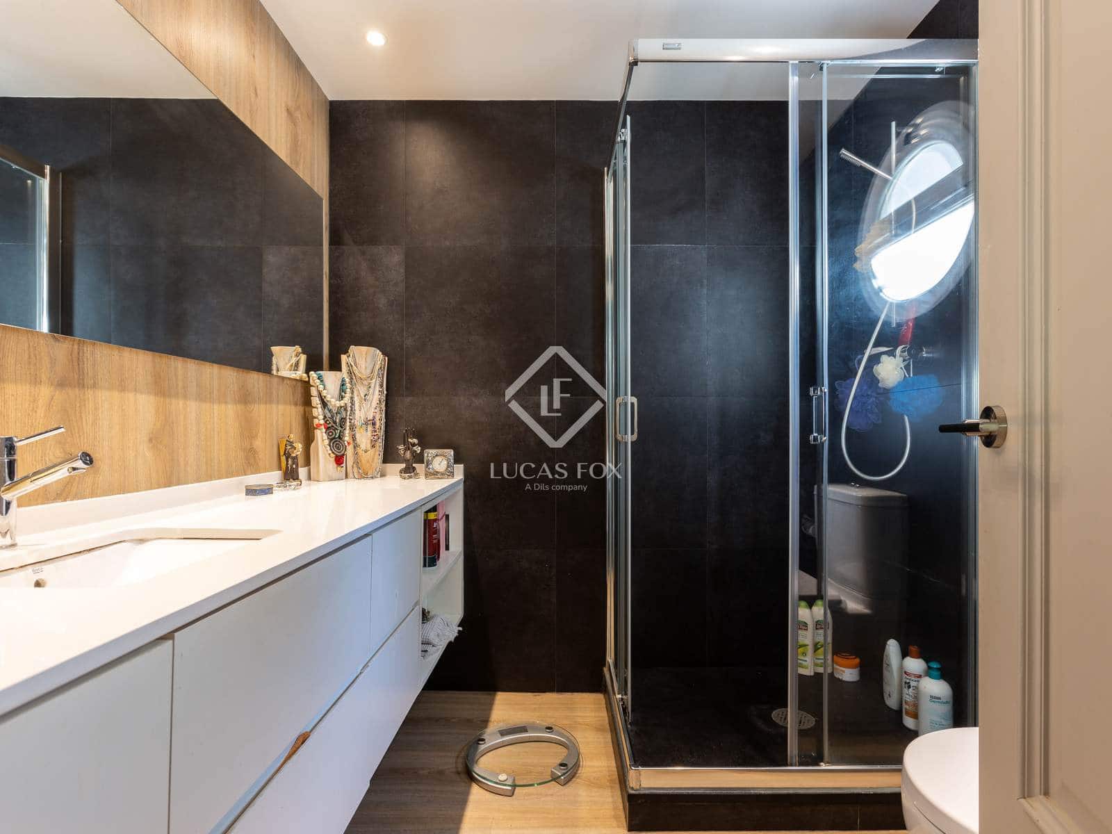 6 soverom Villa til salgs i Cabrils med garasje - € 890 000 (Ref: 5702607)