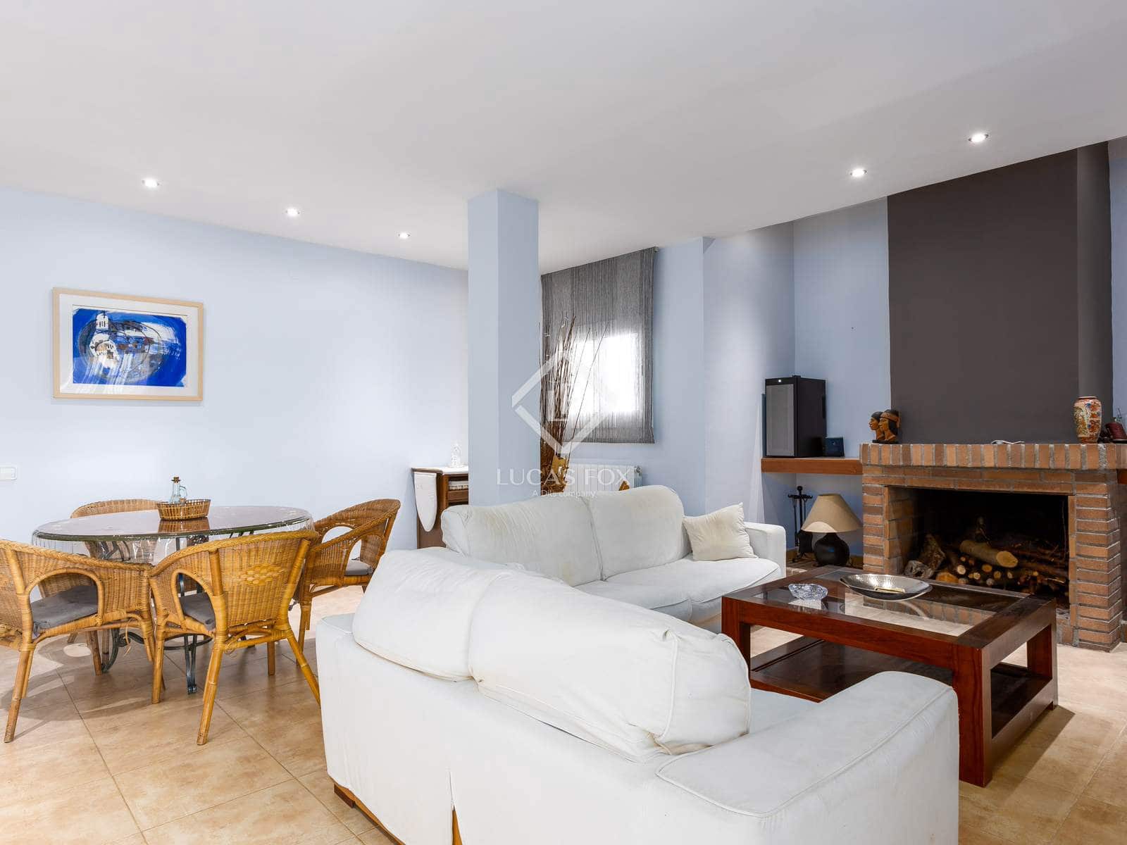 6 soverom Villa til salgs i Cabrils med garasje - € 890 000 (Ref: 5702607)