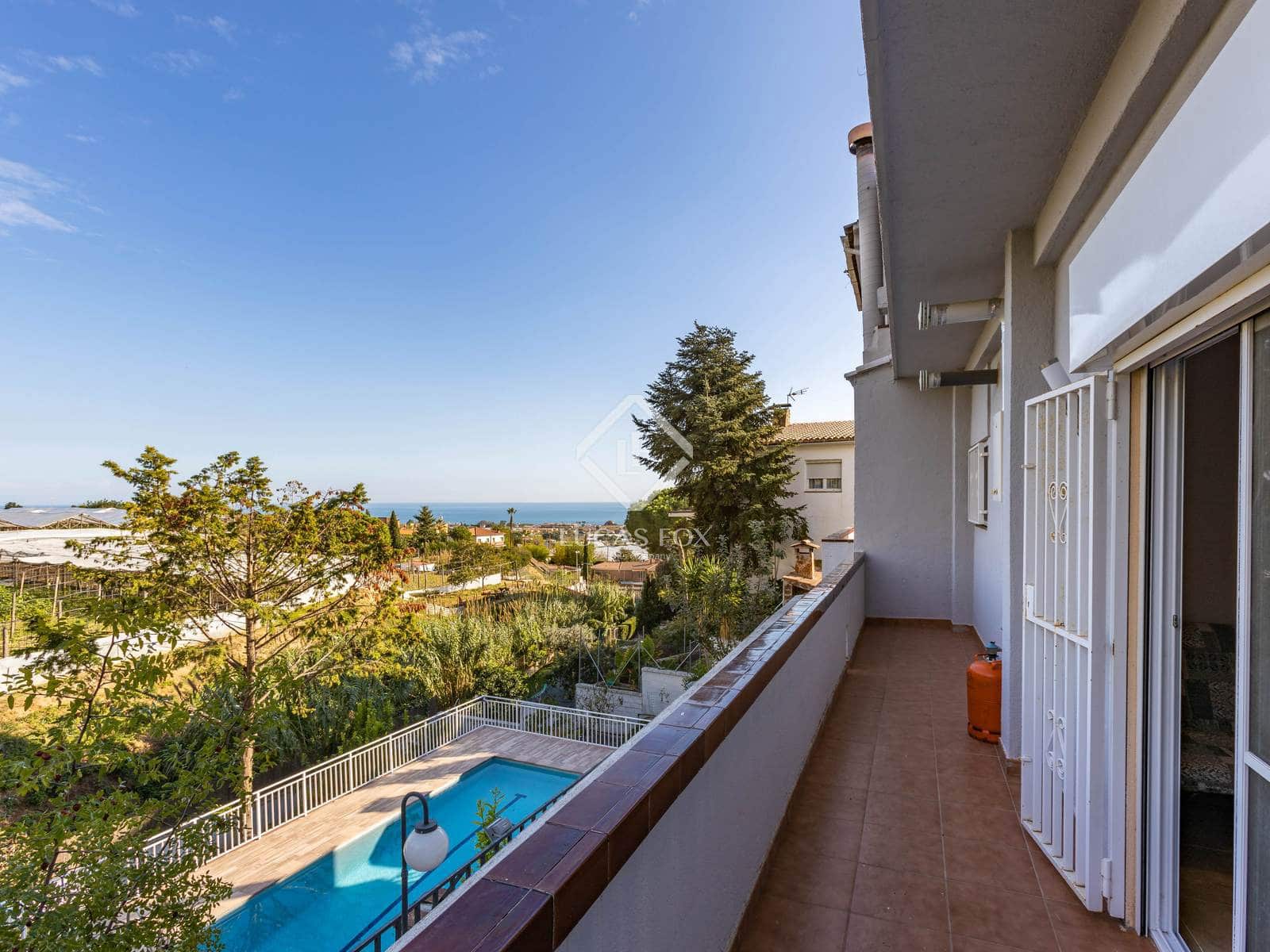 6 soverom Villa til salgs i Cabrils med garasje - € 890 000 (Ref: 5702607)