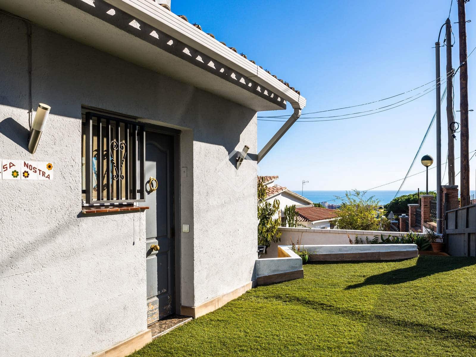 6 soverom Villa til salgs i Cabrils med garasje - € 890 000 (Ref: 5702607)