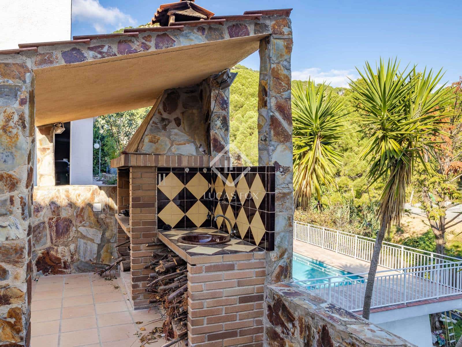 6 soverom Villa til salgs i Cabrils med garasje - € 890 000 (Ref: 5702607)