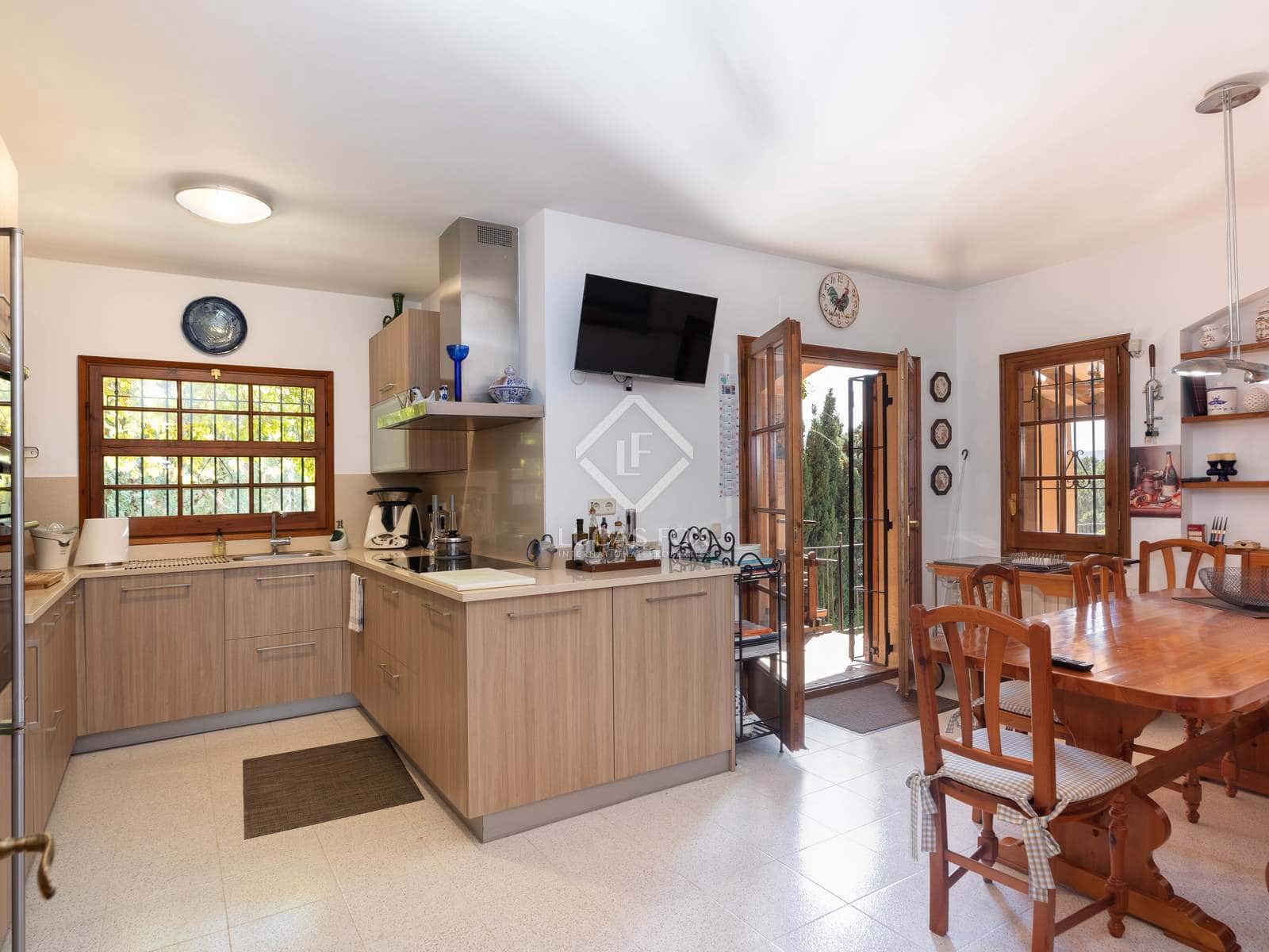 5 soveværelse Villa til salg i Tamariu med swimmingpool garage - € 1.200.000 (Ref: 5931717)