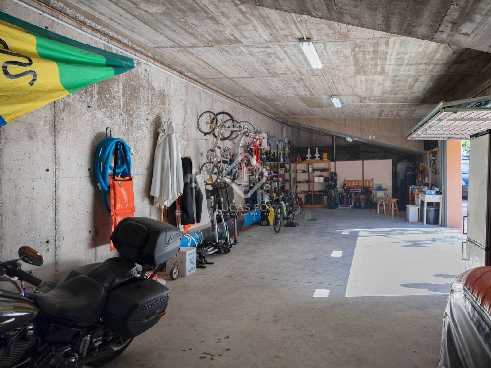 5 soveværelse Villa til salg i Tamariu med swimmingpool garage - € 1.200.000 (Ref: 5931717)