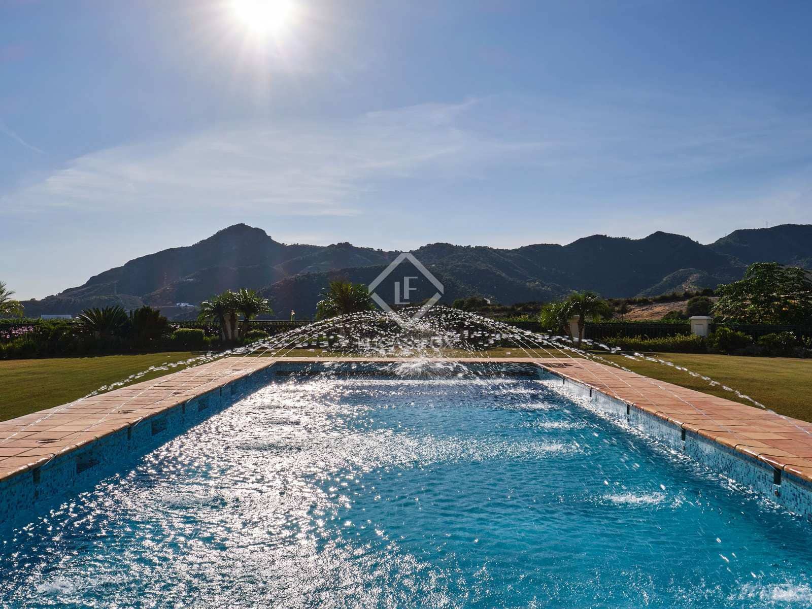 10 slaapkamer Villa te koop in Benahavis met zwembad garage - € 11.800.000 (Ref: 5988727)