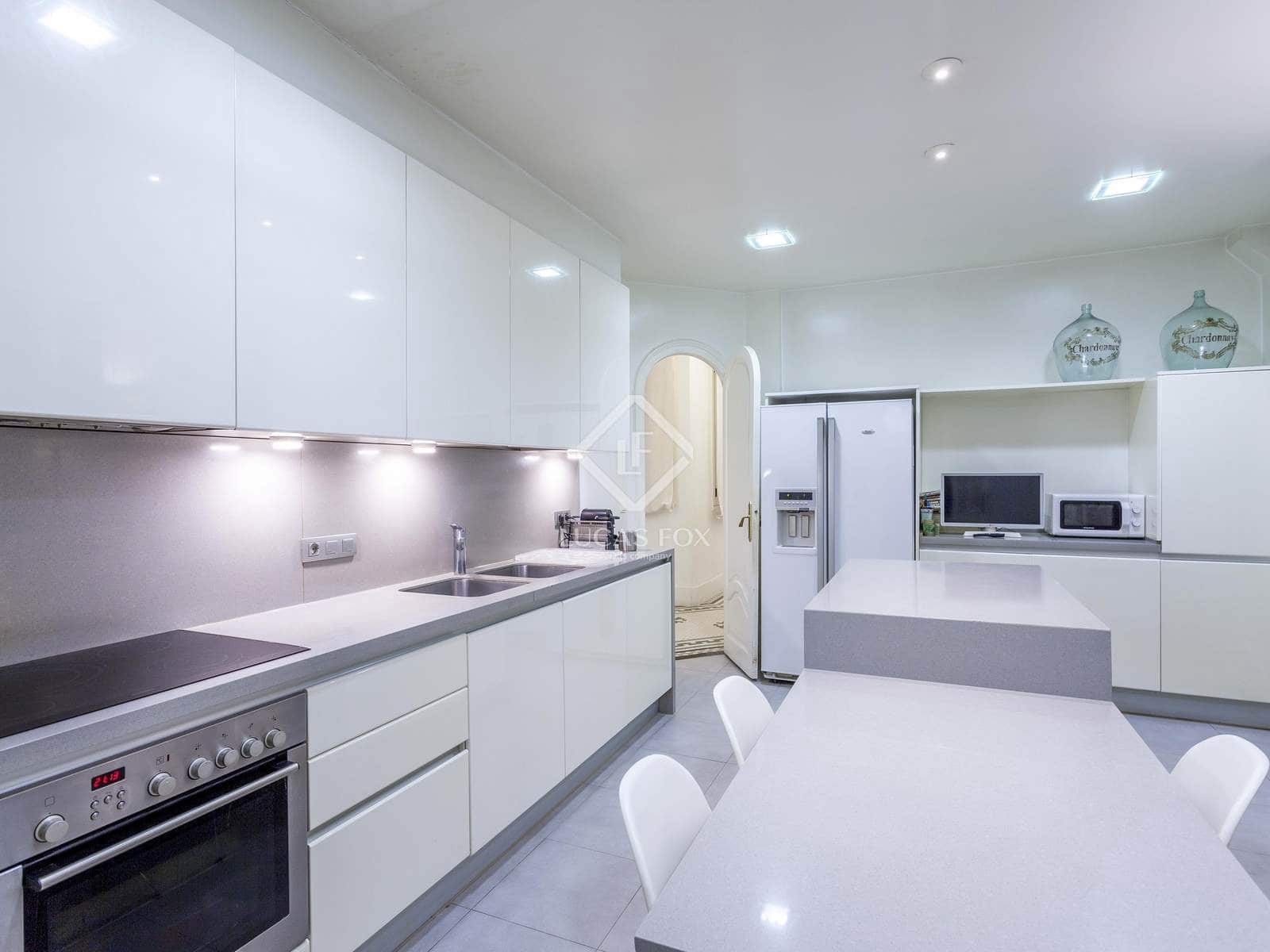 4 quarto Apartamento para venda em Valencia cidade com garagem - 1 650 000 € (Ref: 5990739)