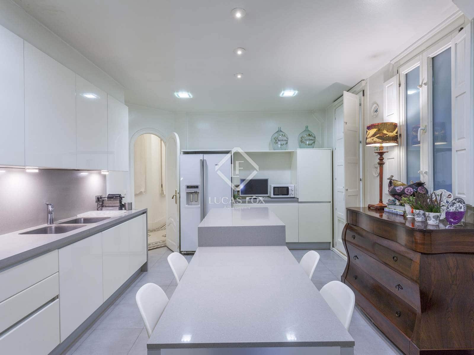 4 quarto Apartamento para venda em Valencia cidade com garagem - 1 650 000 € (Ref: 5990739)