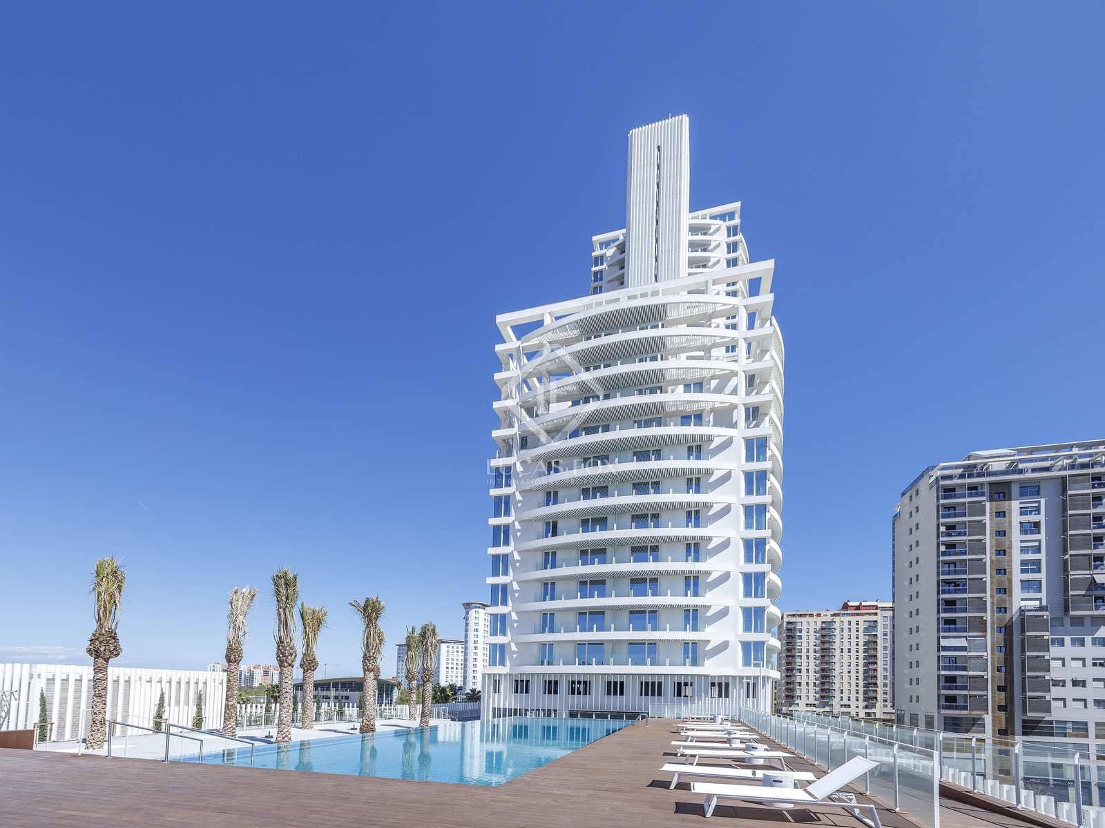 3 soverom Penthouse til salgs i Valencia by med svømmebasseng garasje - € 1 720 000 (Ref: 5995188)