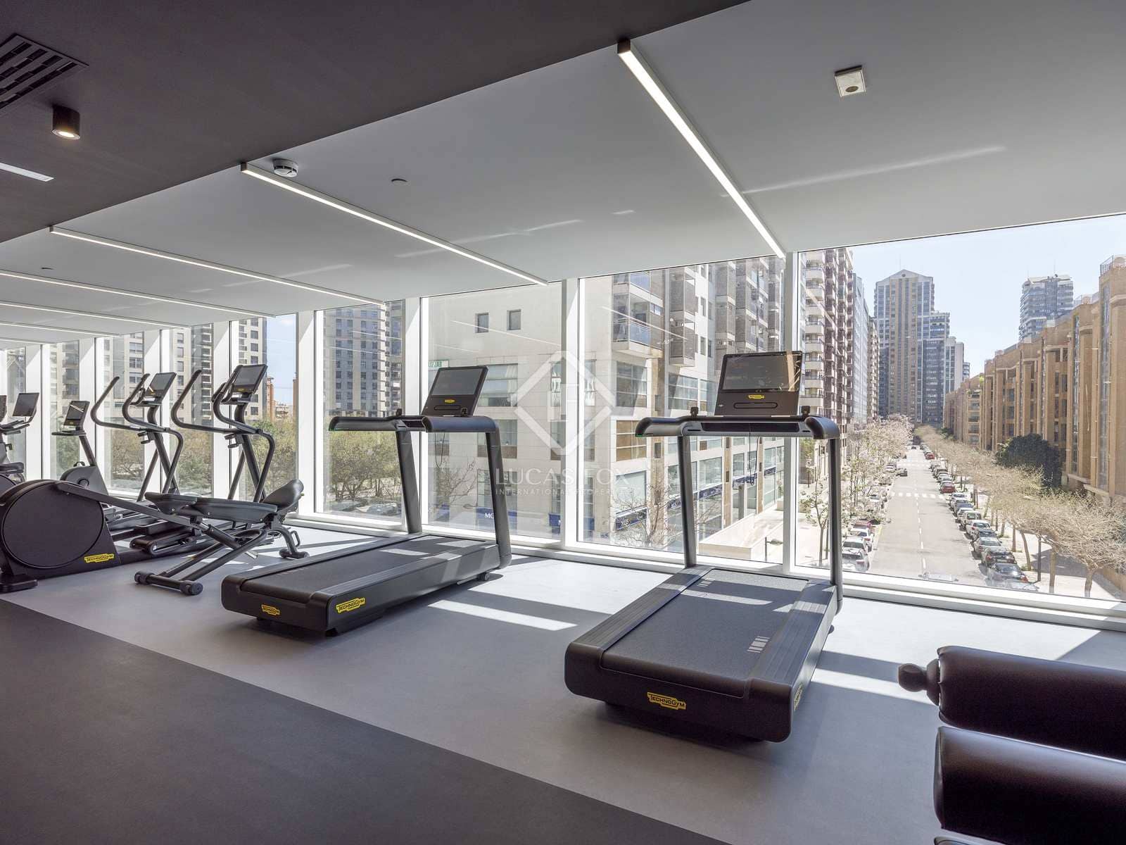 3 soverom Penthouse til salgs i Valencia by med svømmebasseng garasje - € 1 720 000 (Ref: 5995188)