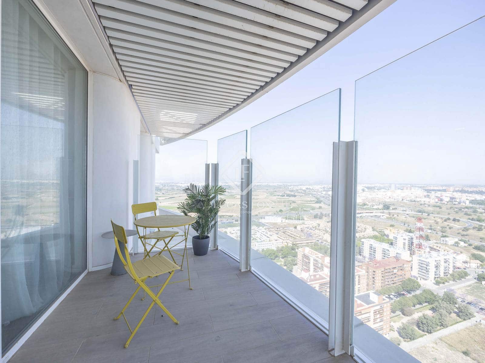 3 soverom Penthouse til salgs i Valencia by med svømmebasseng garasje - € 1 720 000 (Ref: 5995188)