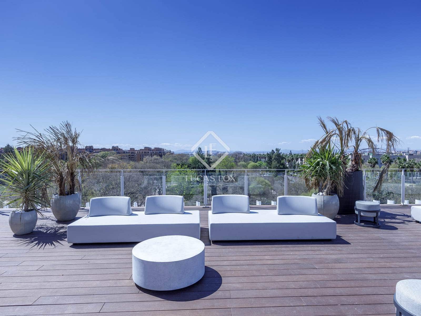 3 soverom Penthouse til salgs i Valencia by med svømmebasseng garasje - € 1 720 000 (Ref: 5995188)