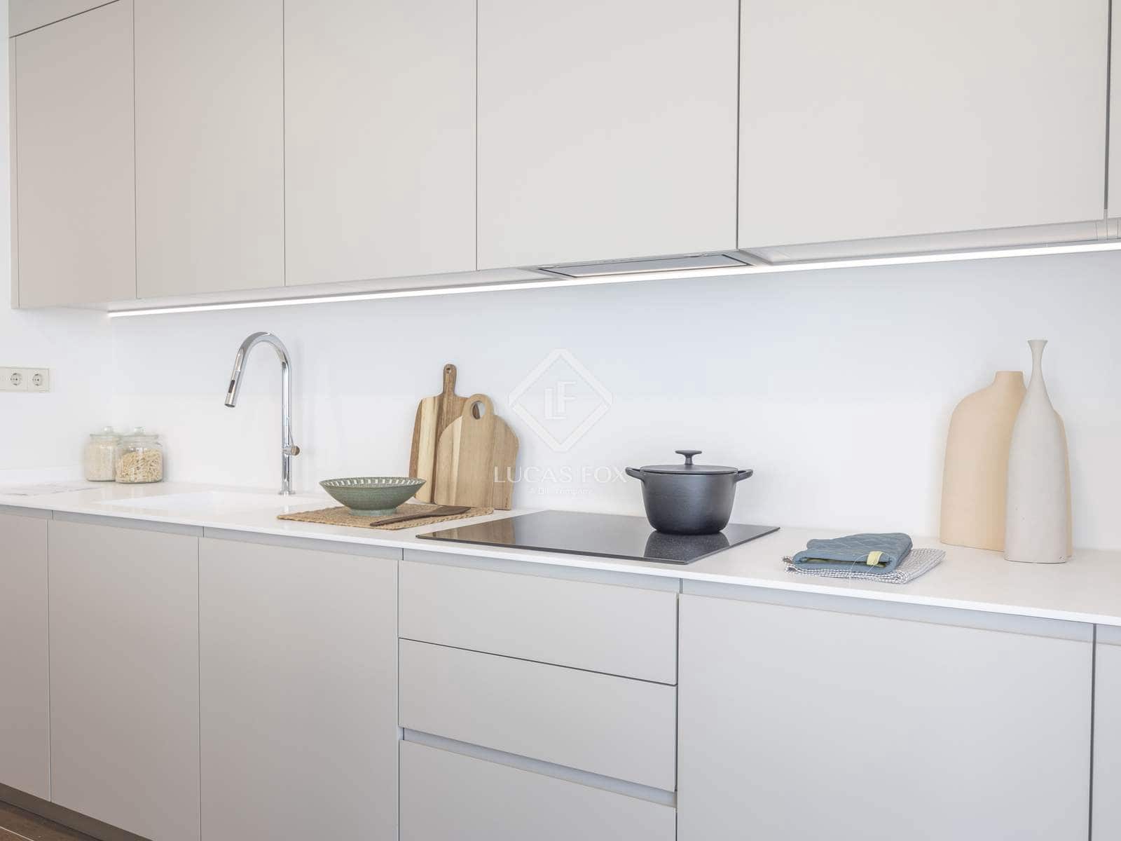 3 soverom Penthouse til salgs i Valencia by med svømmebasseng garasje - € 1 720 000 (Ref: 5995188)