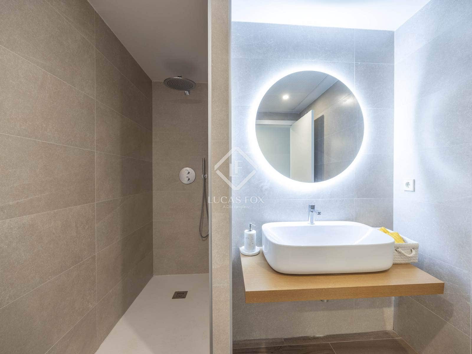 3 soverom Penthouse til salgs i Valencia by med svømmebasseng garasje - € 1 720 000 (Ref: 5995188)