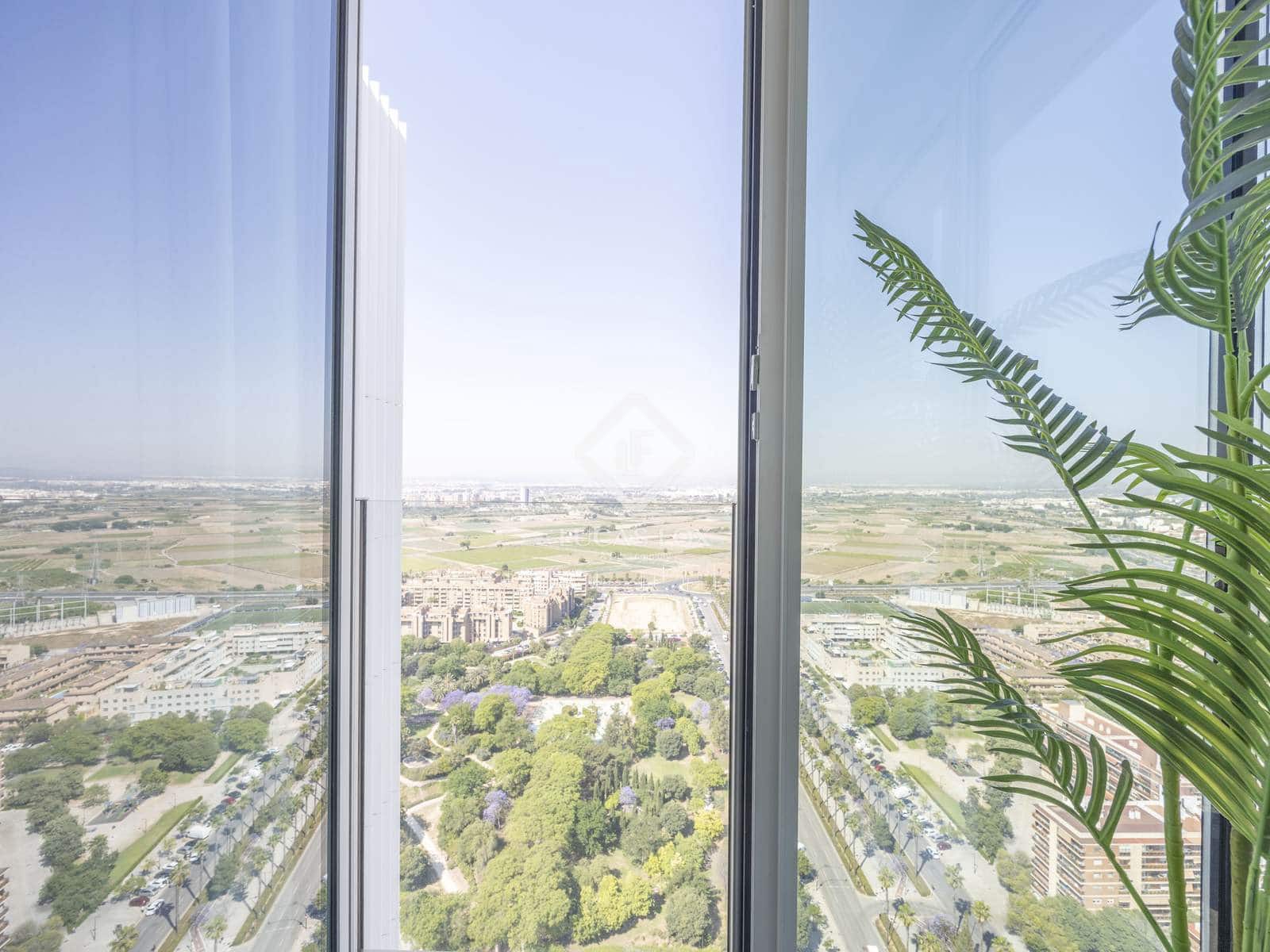 3 soverom Penthouse til salgs i Valencia by med svømmebasseng garasje - € 1 720 000 (Ref: 5995188)