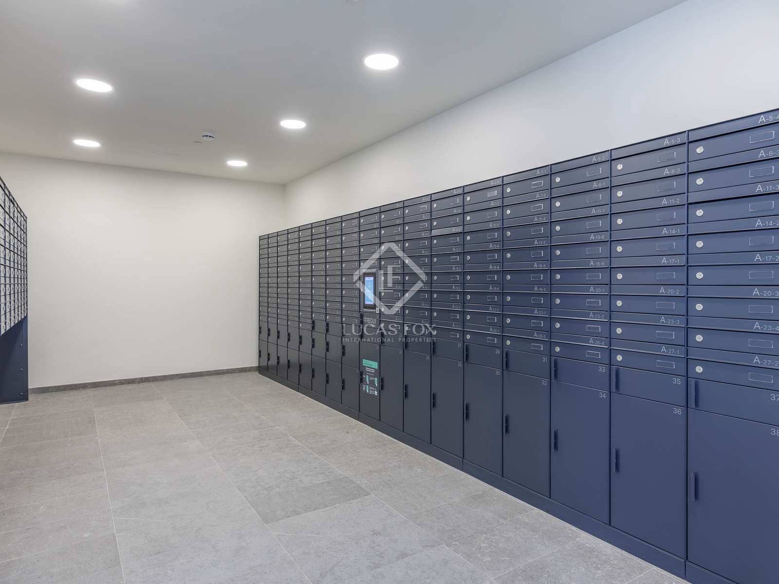 3 soverom Penthouse til salgs i Valencia by med svømmebasseng garasje - € 1 720 000 (Ref: 5995188)