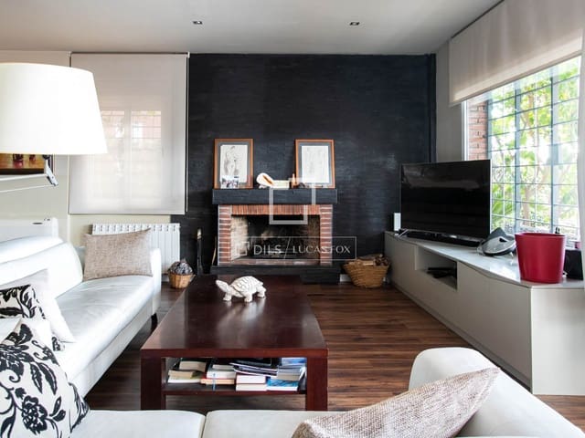 6 chambre Villa/Maison à vendre à Teià avec piscine garage - 1 150 000 € (Ref: 6067731)