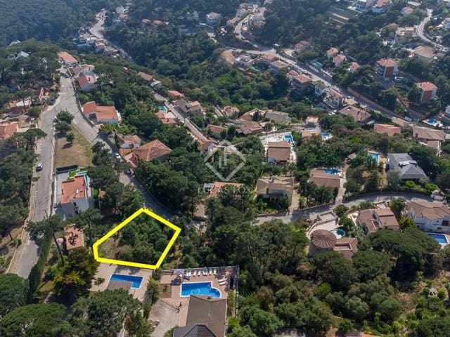 Building Plot for sale in Lloret de Mar - € 200,000 (Ref: 6125795)