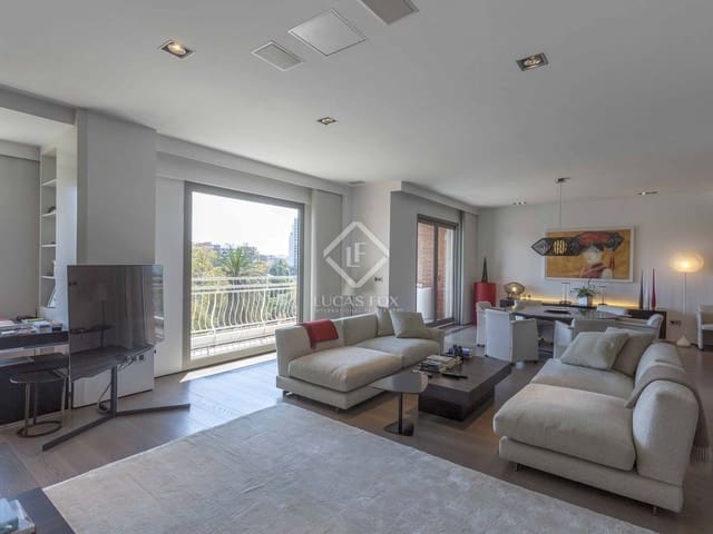 3 slaapkamer Appartement te koop in Valencia stad met garage - € 1.800.000 (Ref: 6129475)