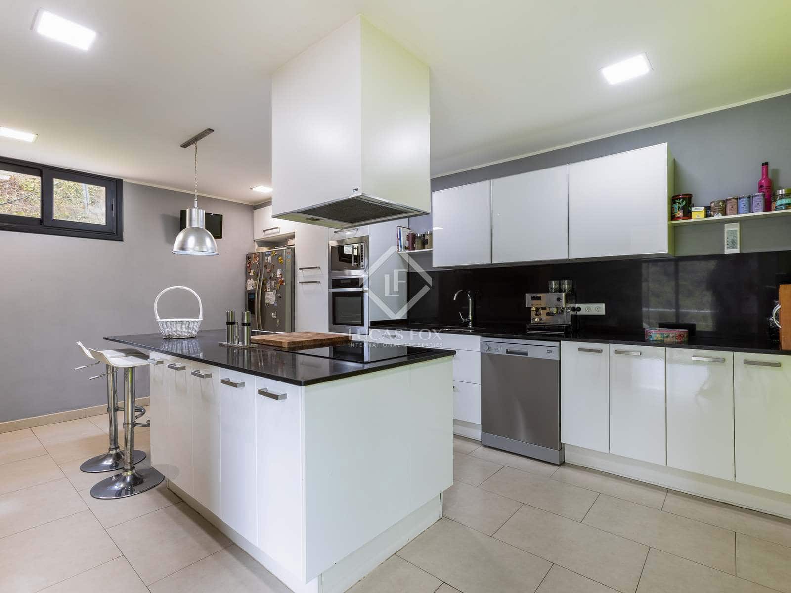 4 sypialnia Willa na sprzedaż w Alella z basenem garażem - 1 155 000 € (Ref: 6228981)