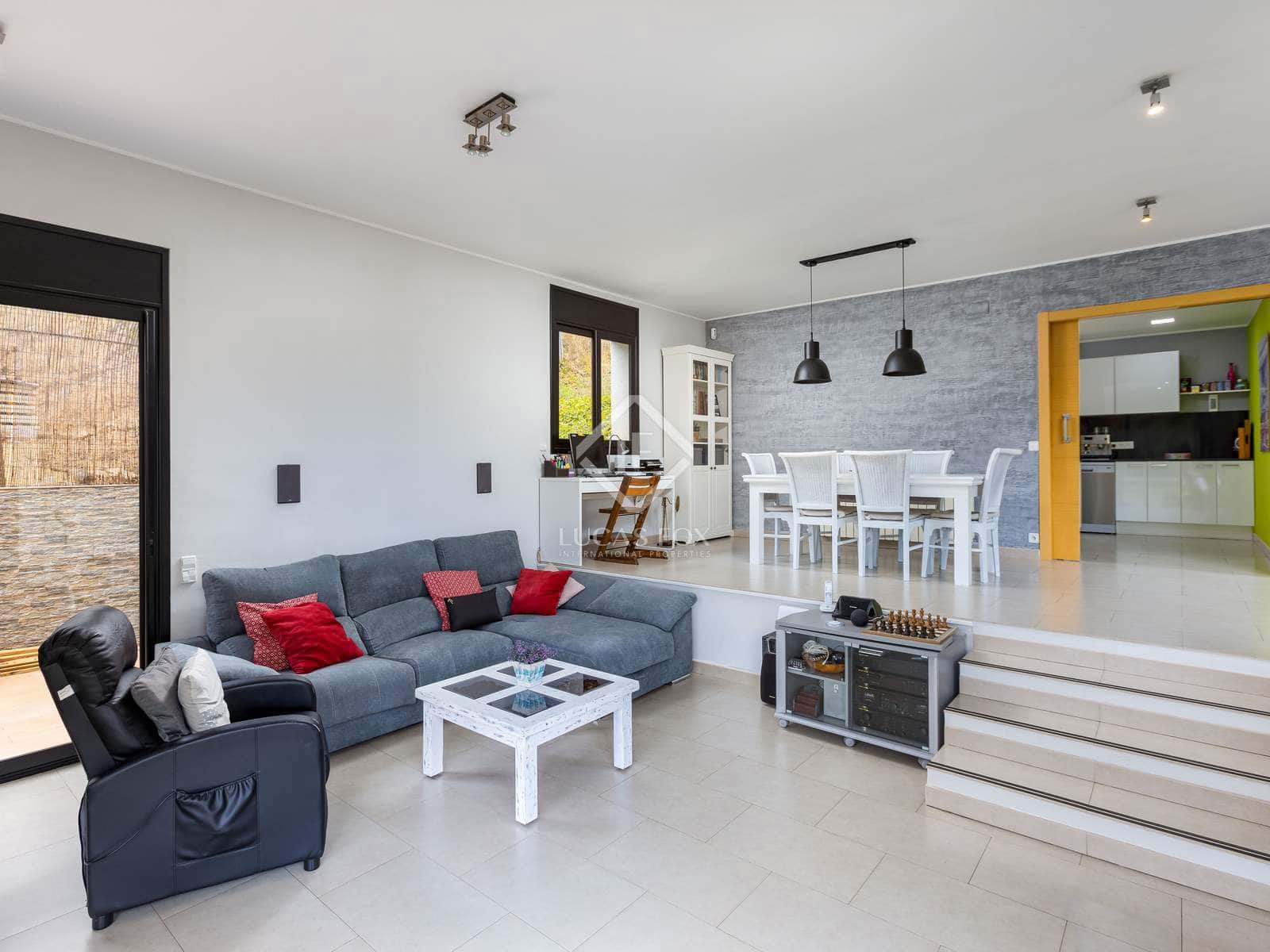 4 sypialnia Willa na sprzedaż w Alella z basenem garażem - 1 155 000 € (Ref: 6228981)