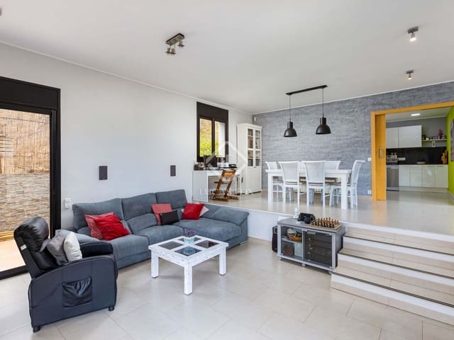 4 sypialnia Willa na sprzedaż w Alella z basenem garażem - 1 155 000 € (Ref: 6228981)