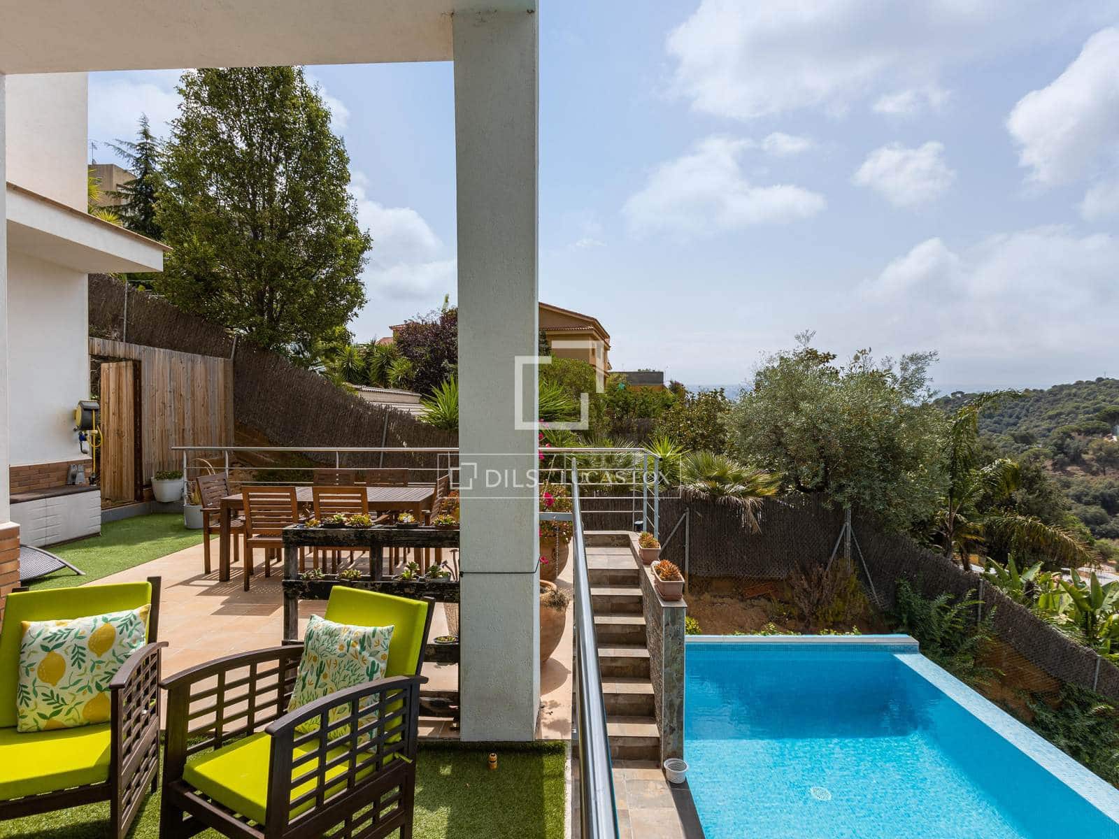 4 sypialnia Willa na sprzedaż w Alella z basenem garażem - 1 155 000 € (Ref: 6228981)