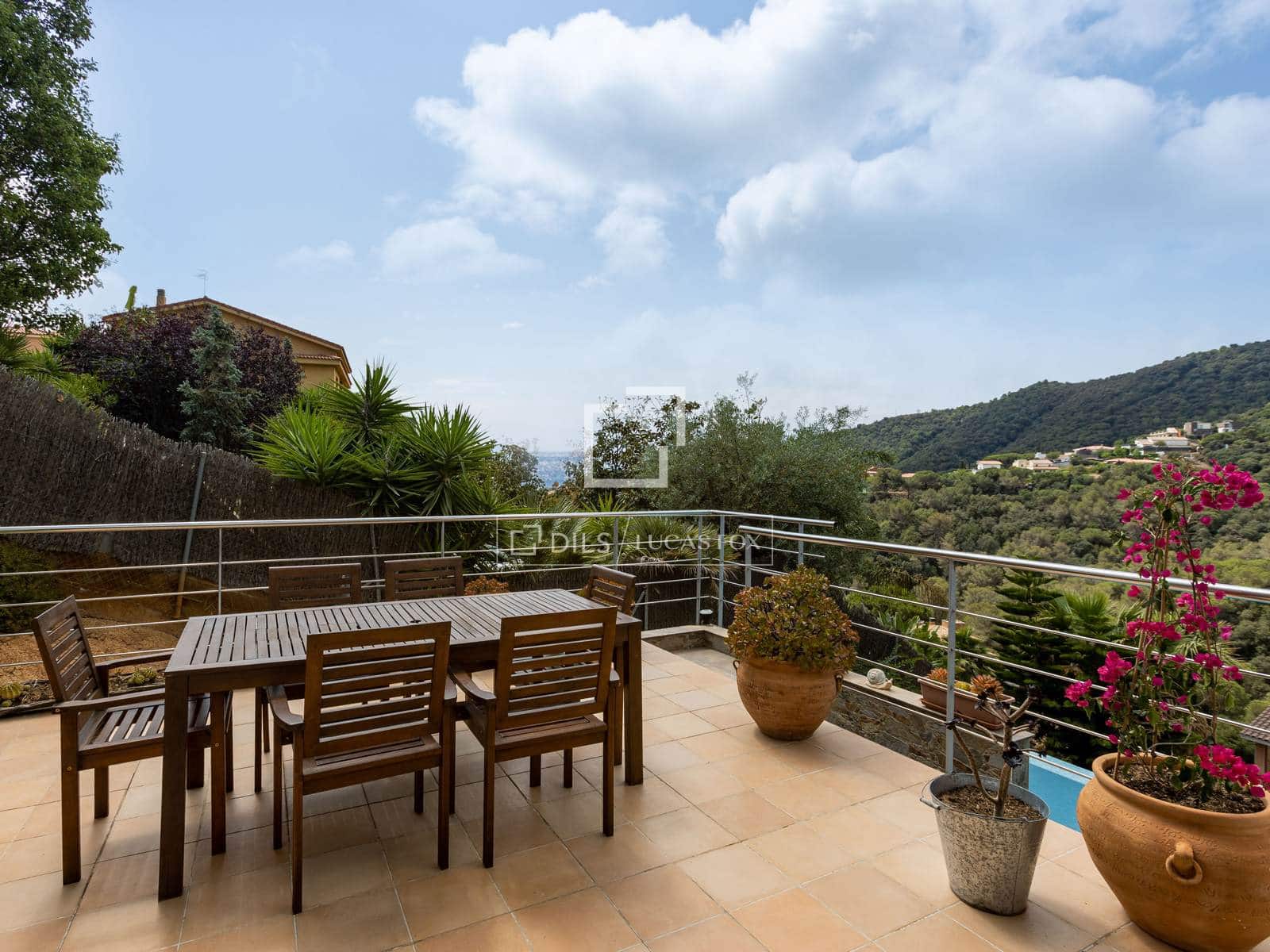 4 sypialnia Willa na sprzedaż w Alella z basenem garażem - 1 155 000 € (Ref: 6228981)