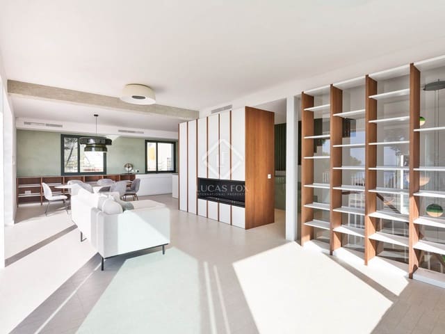 5 bedroom Villa for sale in Castelldefels with pool garage - € 2,195,000 (Ref: 6333922)