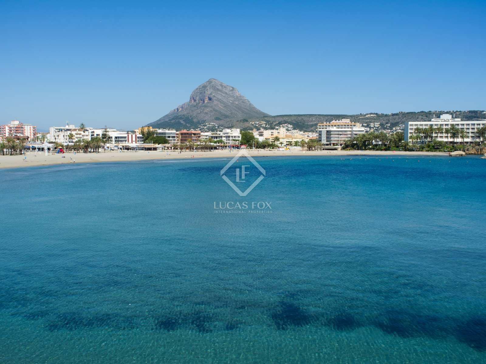 3 bedroom Villa for sale in Cumbre del Sol with pool garage - € 2,167,000 (Ref: 6380062)