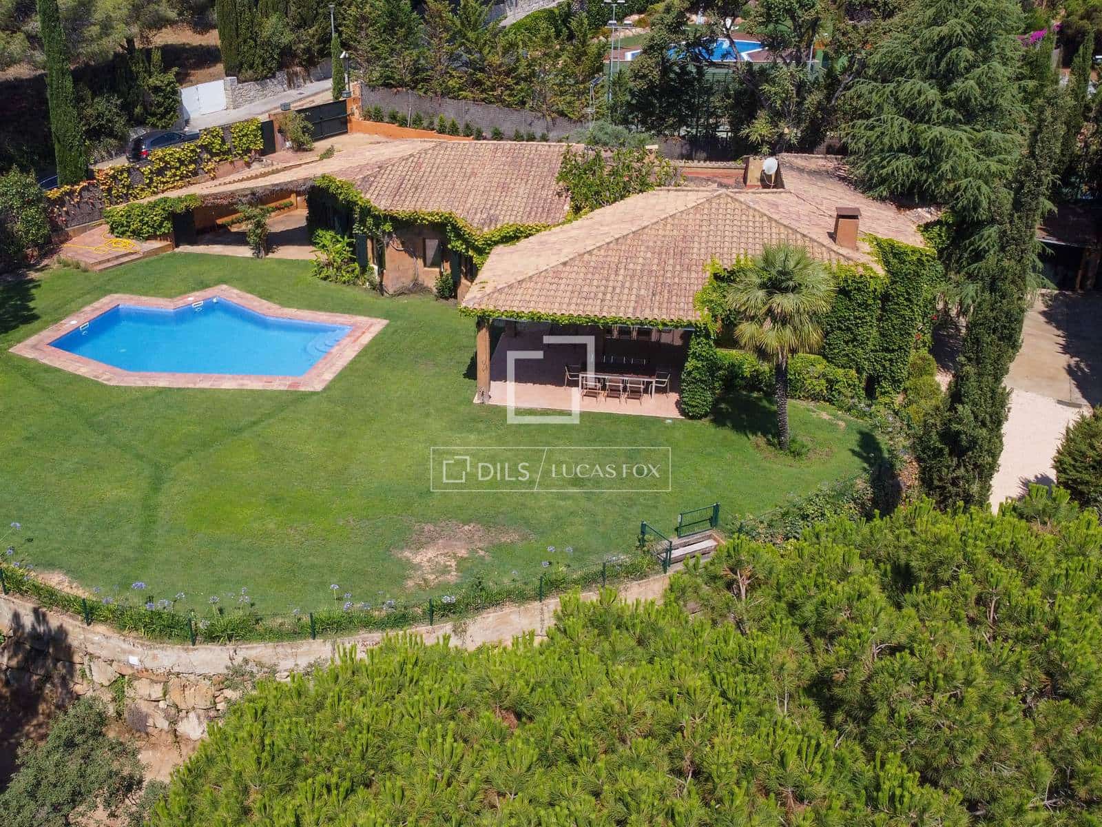 5 slaapkamer Villa te koop in Sant Andreu de Llavaneres met zwembad garage - € 1.800.000 (Ref: 6380072)