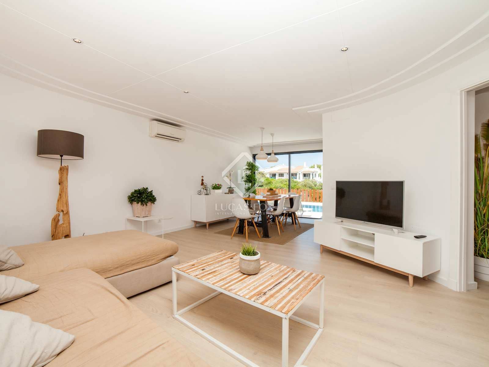 4 soveværelse Villa til salg i Ciutadella de Menorca med swimmingpool garage - € 997.000 (Ref: 6380105)