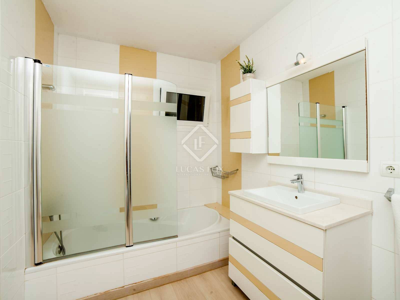 4 soveværelse Villa til salg i Ciutadella de Menorca med swimmingpool garage - € 997.000 (Ref: 6380105)