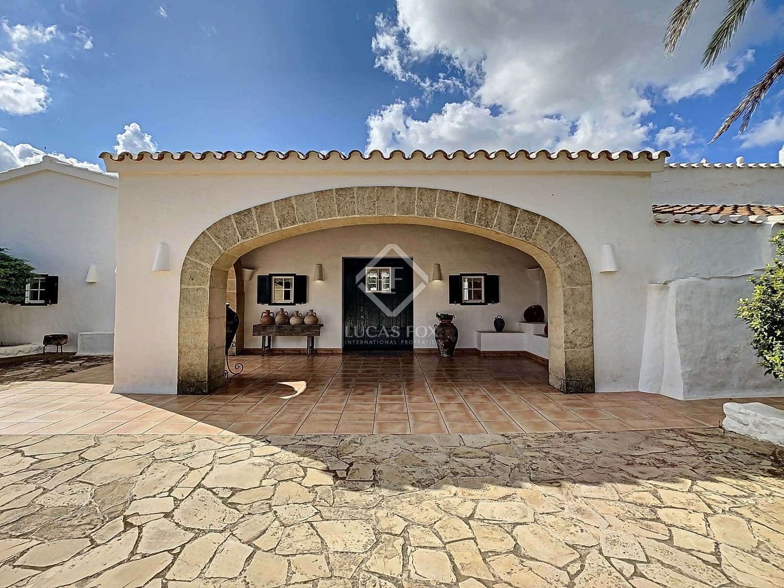 7 soveværelse Finca/Landehus til salg i Alayor / Alaior med swimmingpool garage - € 3.995.000 (Ref: 6380115)