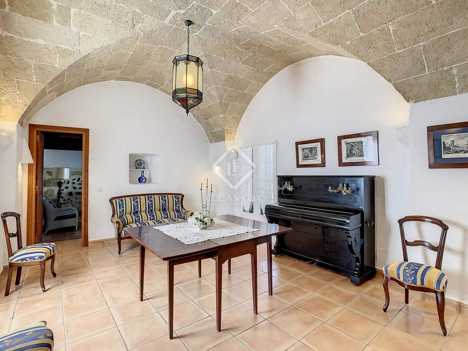 7 soveværelse Finca/Landehus til salg i Alayor / Alaior med swimmingpool garage - € 3.995.000 (Ref: 6380115)