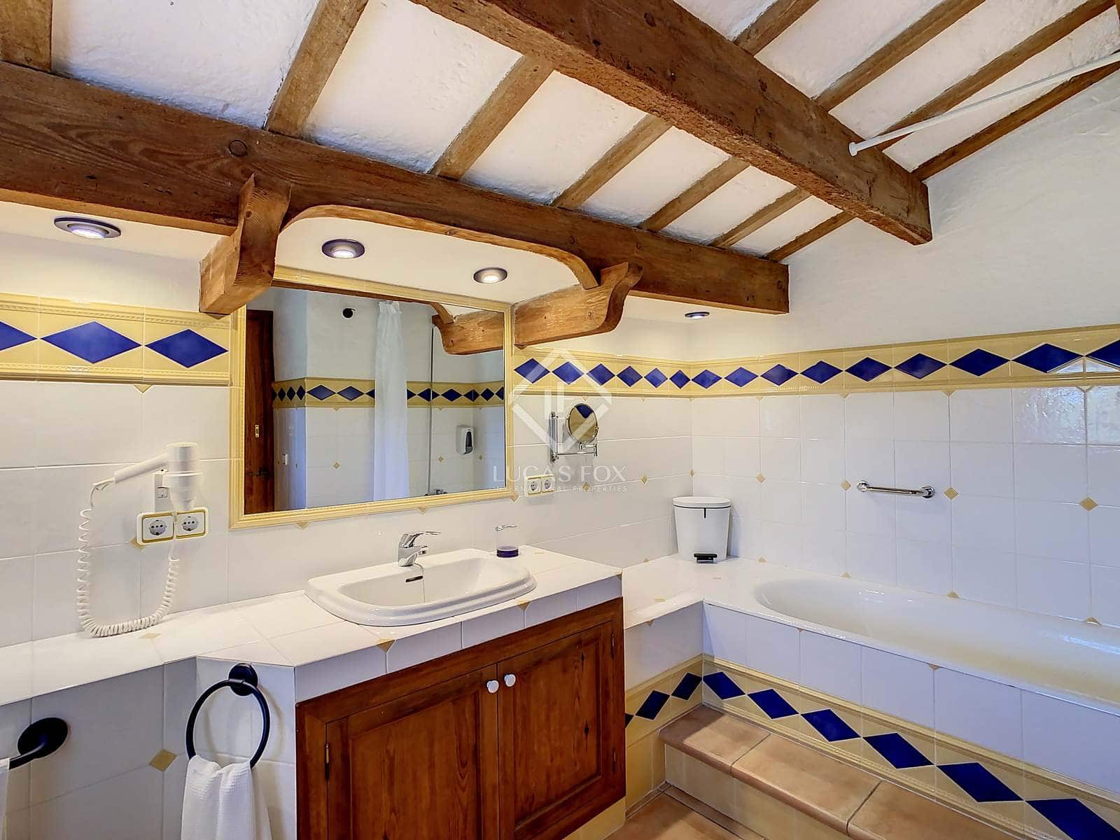 7 soveværelse Finca/Landehus til salg i Alayor / Alaior med swimmingpool garage - € 3.995.000 (Ref: 6380115)