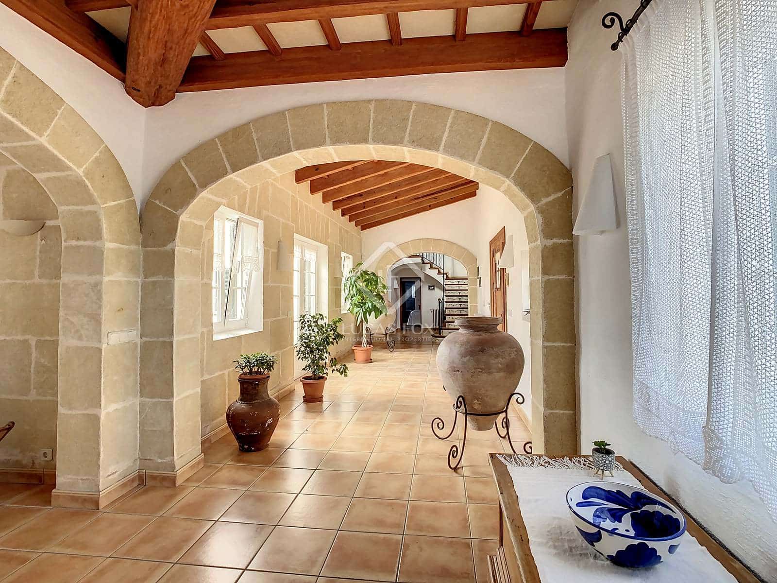 7 soveværelse Finca/Landehus til salg i Alayor / Alaior med swimmingpool garage - € 3.995.000 (Ref: 6380115)