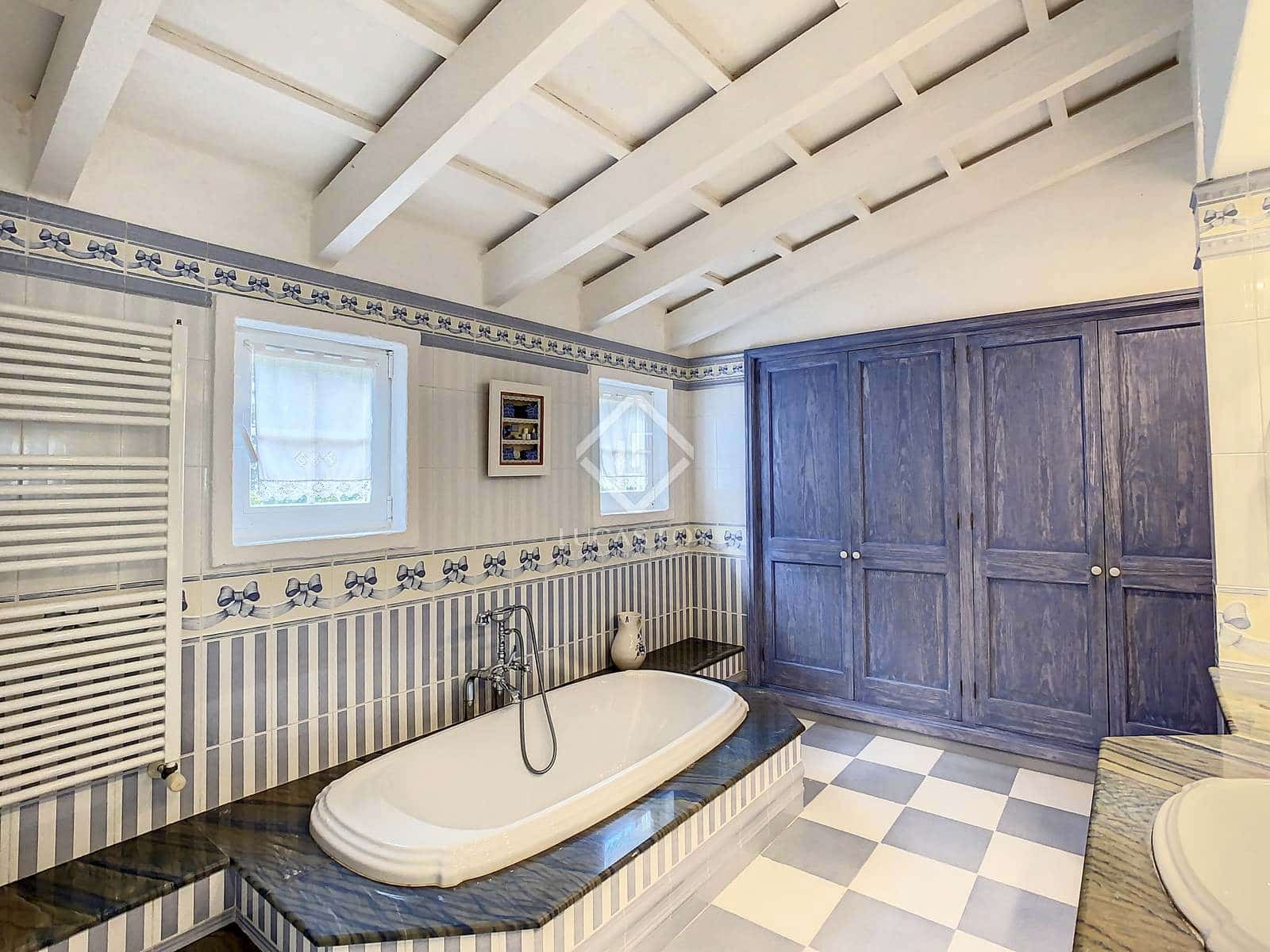 7 soveværelse Finca/Landehus til salg i Alayor / Alaior med swimmingpool garage - € 3.995.000 (Ref: 6380115)