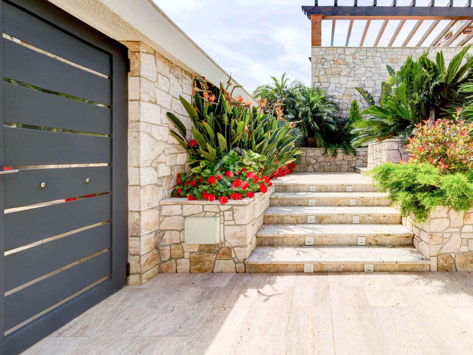 Chalet de 5 habitaciones en Roda de Barà en venta con piscina garaje - 2.600.000 € (Ref: 6380198)