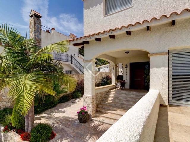 Chalet de 5 habitaciones en Roda de Barà en venta con piscina garaje - 2.600.000 € (Ref: 6380198)