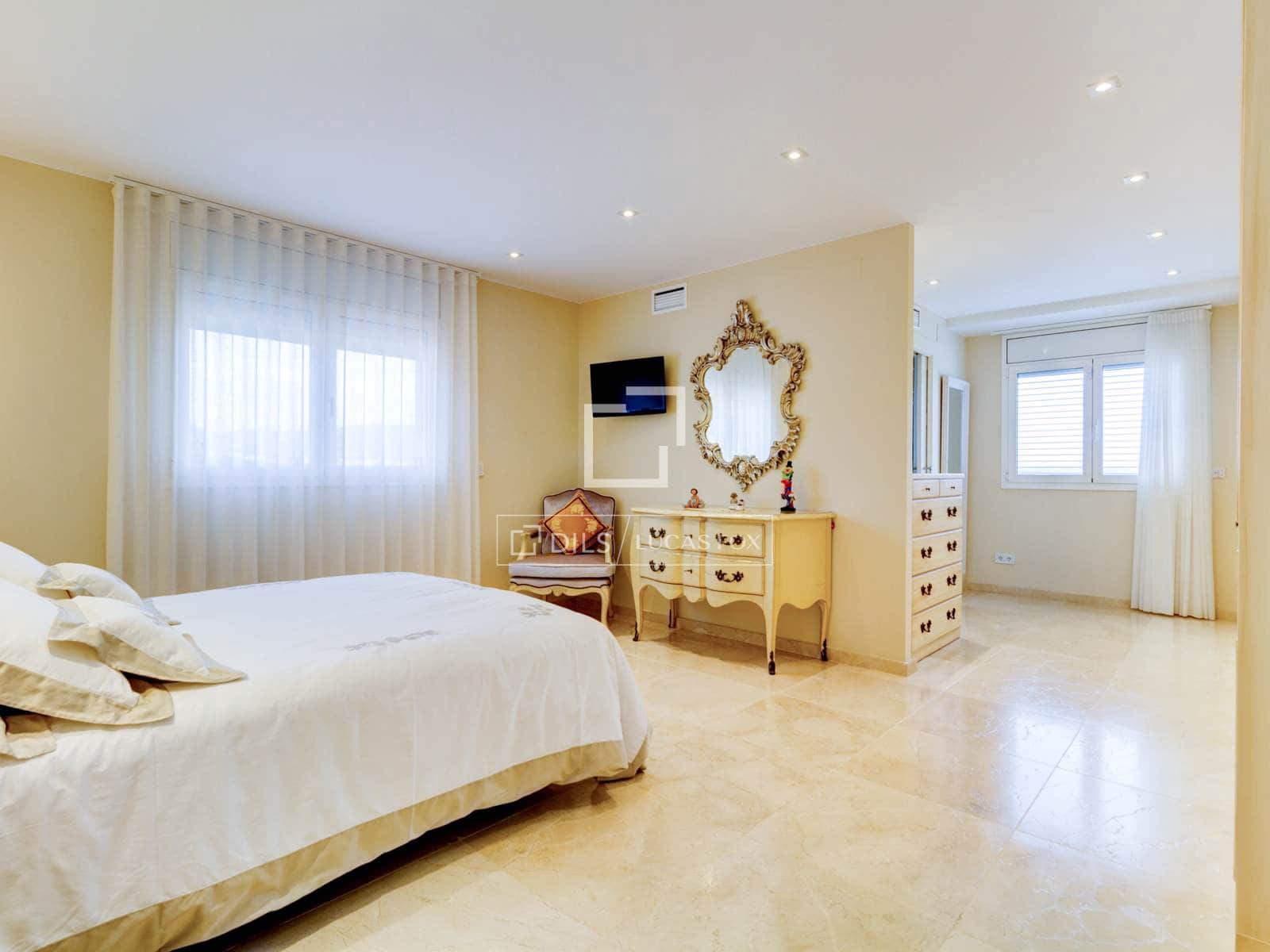 Chalet de 5 habitaciones en Roda de Barà en venta con piscina garaje - 2.600.000 € (Ref: 6380198)