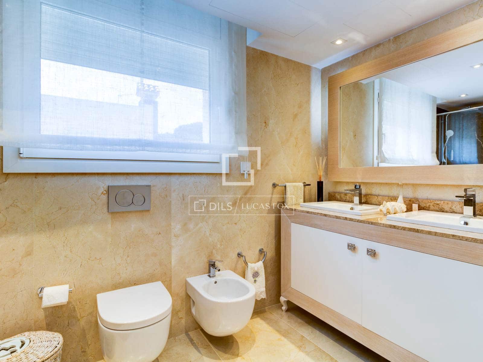 Chalet de 5 habitaciones en Roda de Barà en venta con piscina garaje - 2.600.000 € (Ref: 6380198)