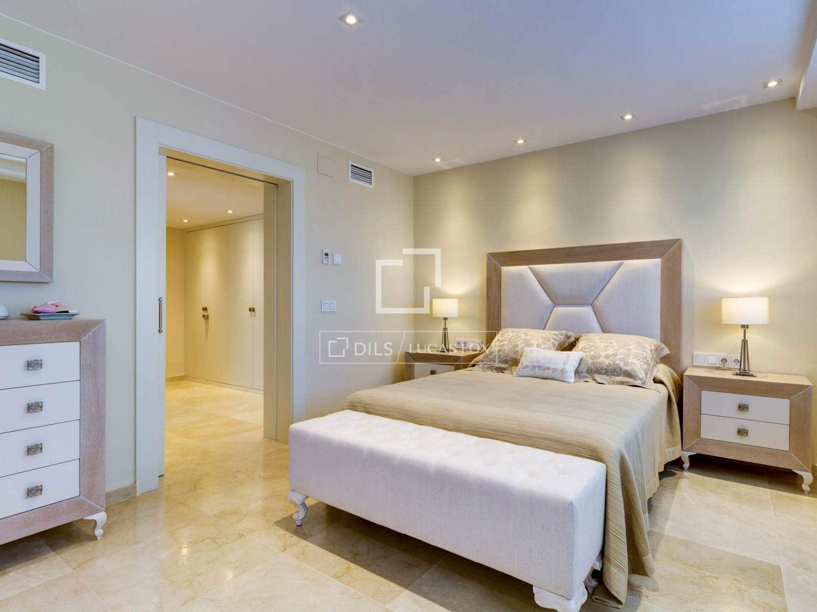 Chalet de 5 habitaciones en Roda de Barà en venta con piscina garaje - 2.600.000 € (Ref: 6380198)