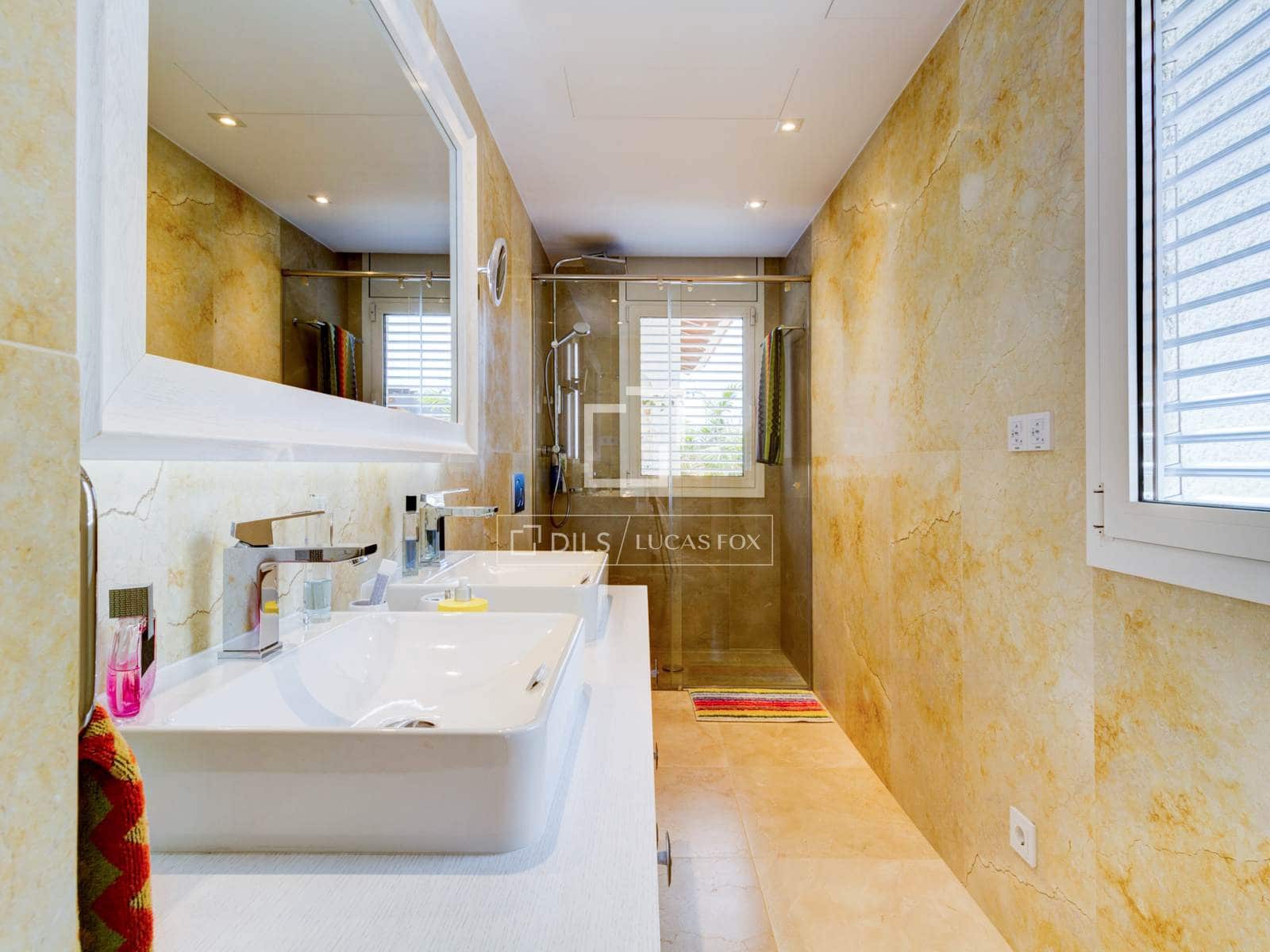 Chalet de 5 habitaciones en Roda de Barà en venta con piscina garaje - 2.600.000 € (Ref: 6380198)